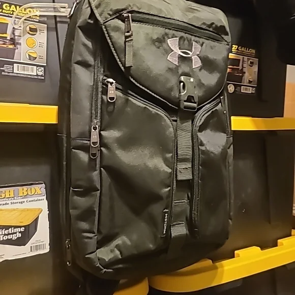 Under Armour Green Sling Bag - Picture 2 of 12